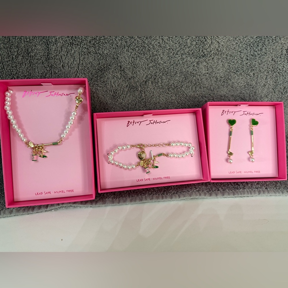⛳️Betsey Johnson Golf Trio Set